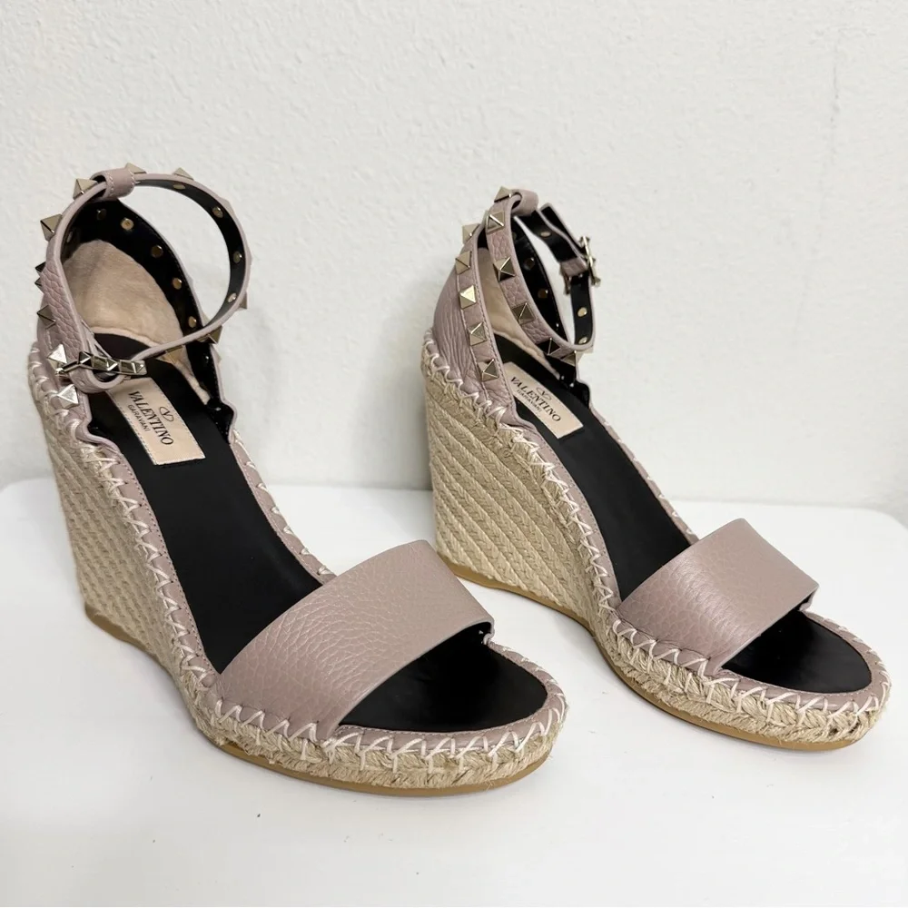 NEW Valentino Garavani Rockstud Espadrille Wedge Sandals Size 37 - Picture 3 of 9